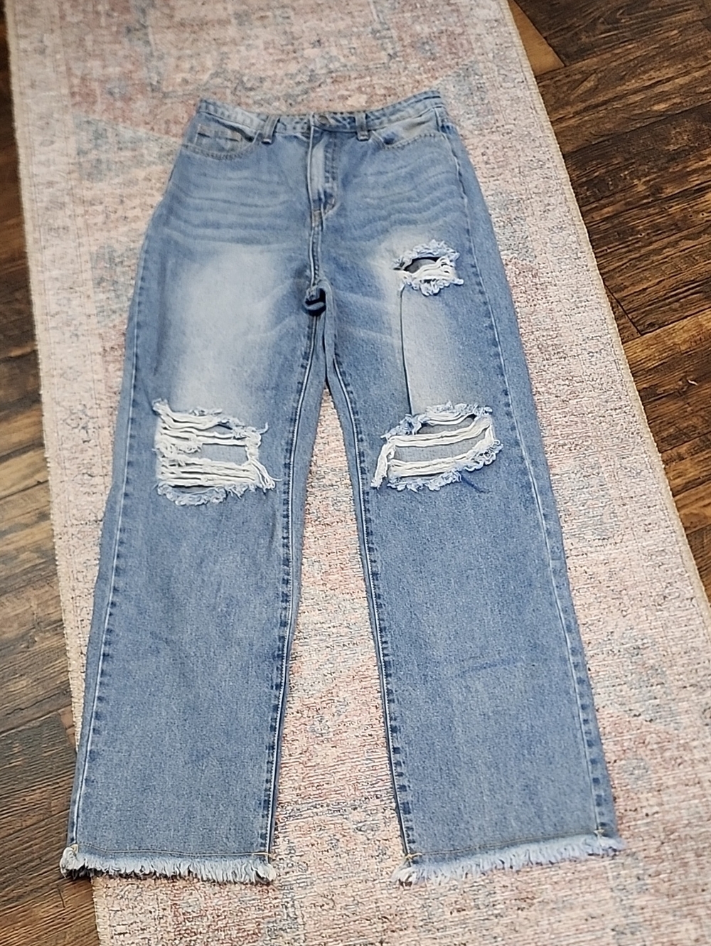SHEIN Light Blue Ripped Straight-Leg Jeans